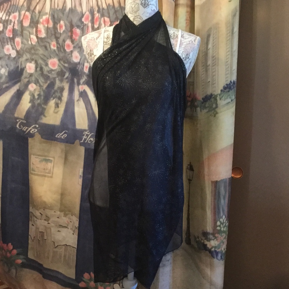 🚺🖤Black and Silver Sarong🖤